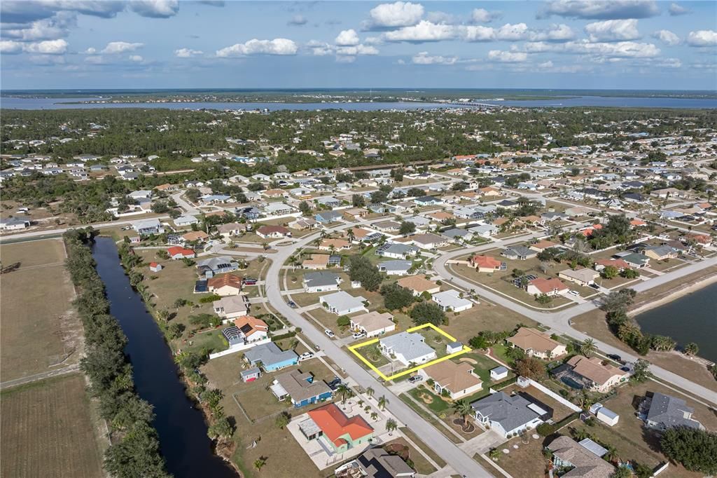 待售: $299,000 (3 贝兹, 2 浴室, 2000 平方英尺)