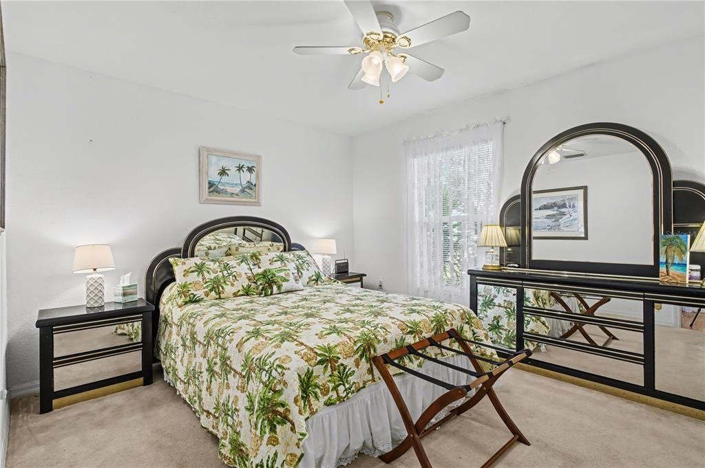 待售: $299,000 (3 贝兹, 2 浴室, 2000 平方英尺)