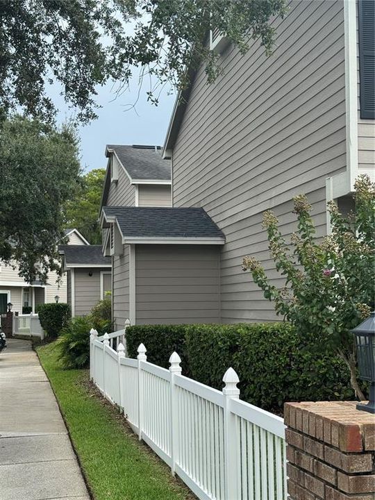 待售: $287,000 (3 贝兹, 2 浴室, 1320 平方英尺)