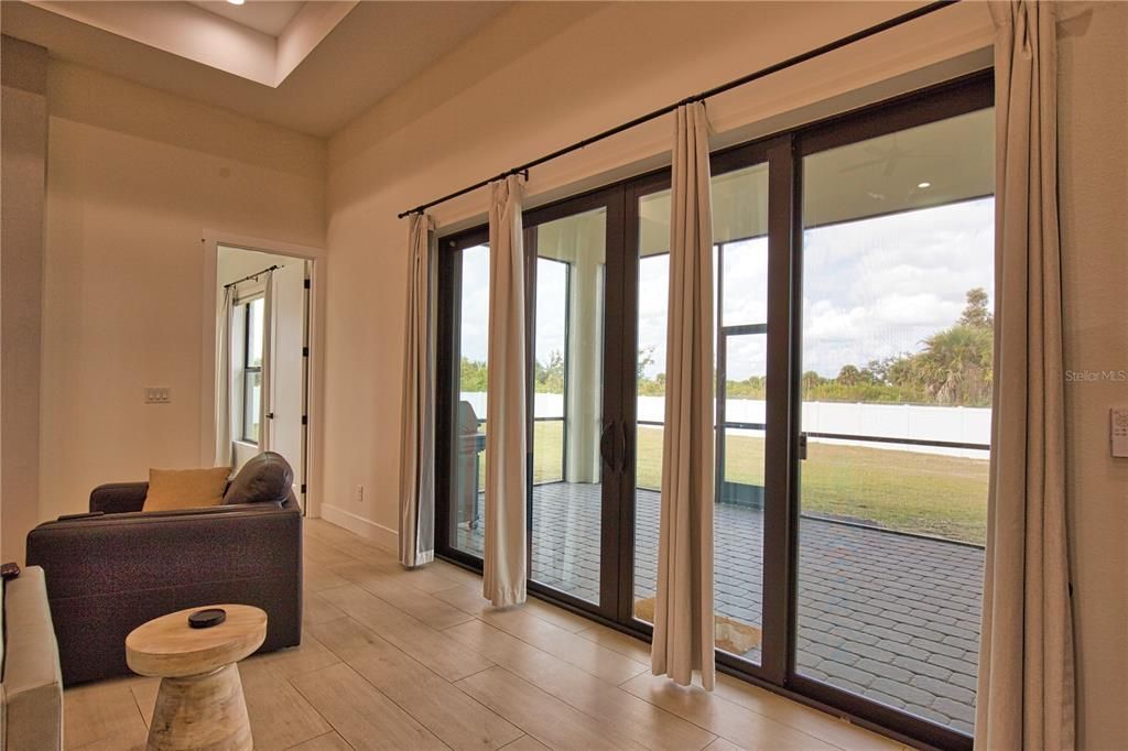 For Sale: $500,000 (3 beds, 2 baths, 1996 Square Feet)