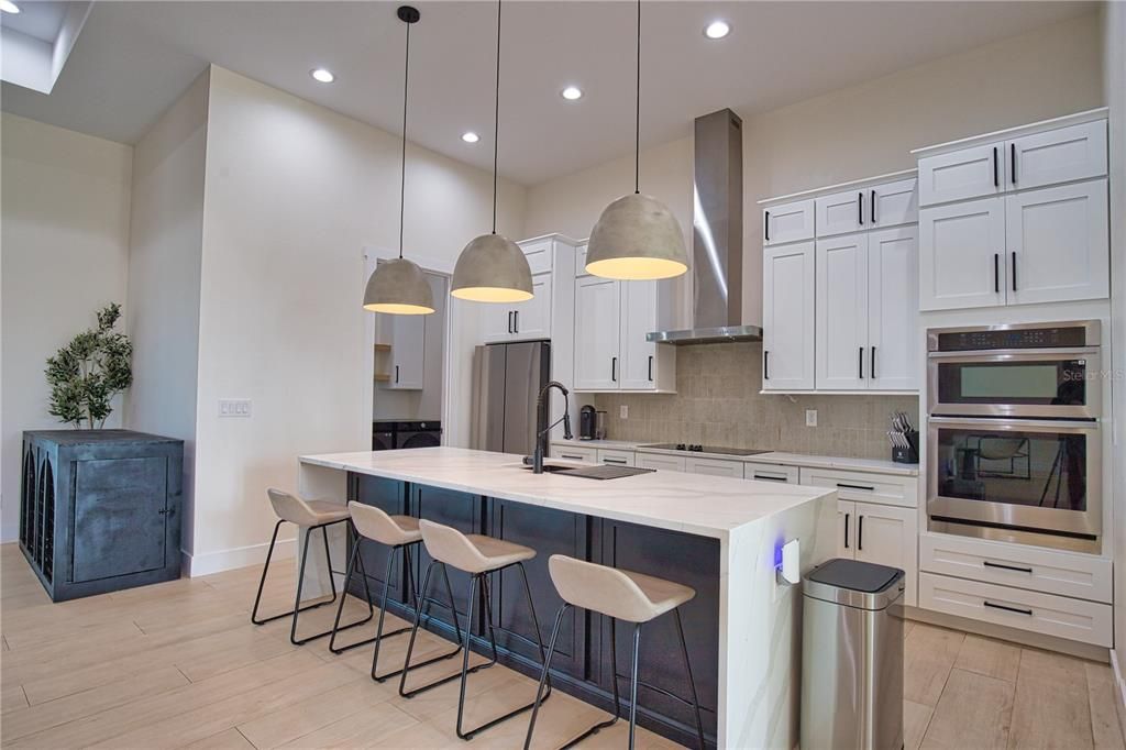 For Sale: $500,000 (3 beds, 2 baths, 1996 Square Feet)