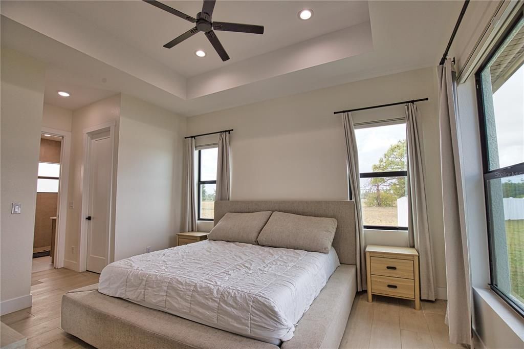 For Sale: $500,000 (3 beds, 2 baths, 1996 Square Feet)