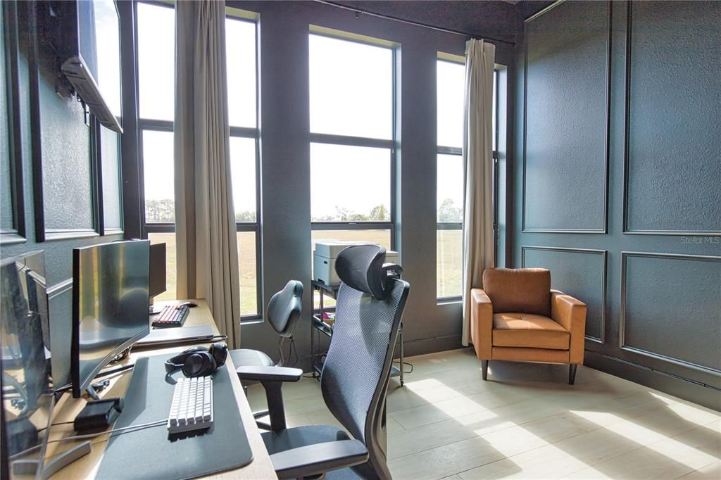 For Sale: $500,000 (3 beds, 2 baths, 1996 Square Feet)