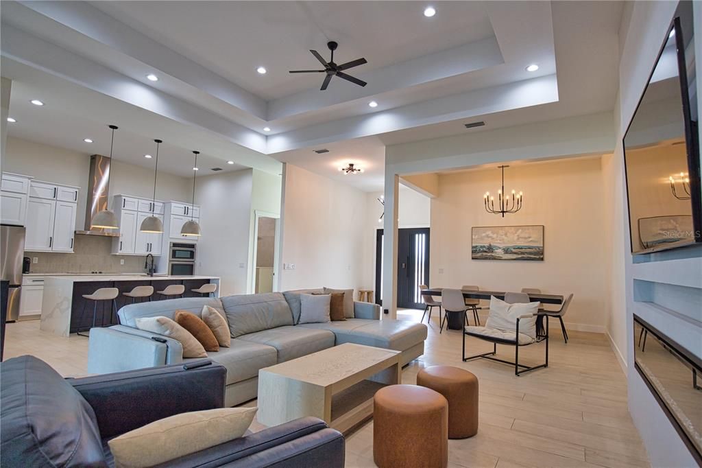 For Sale: $500,000 (3 beds, 2 baths, 1996 Square Feet)