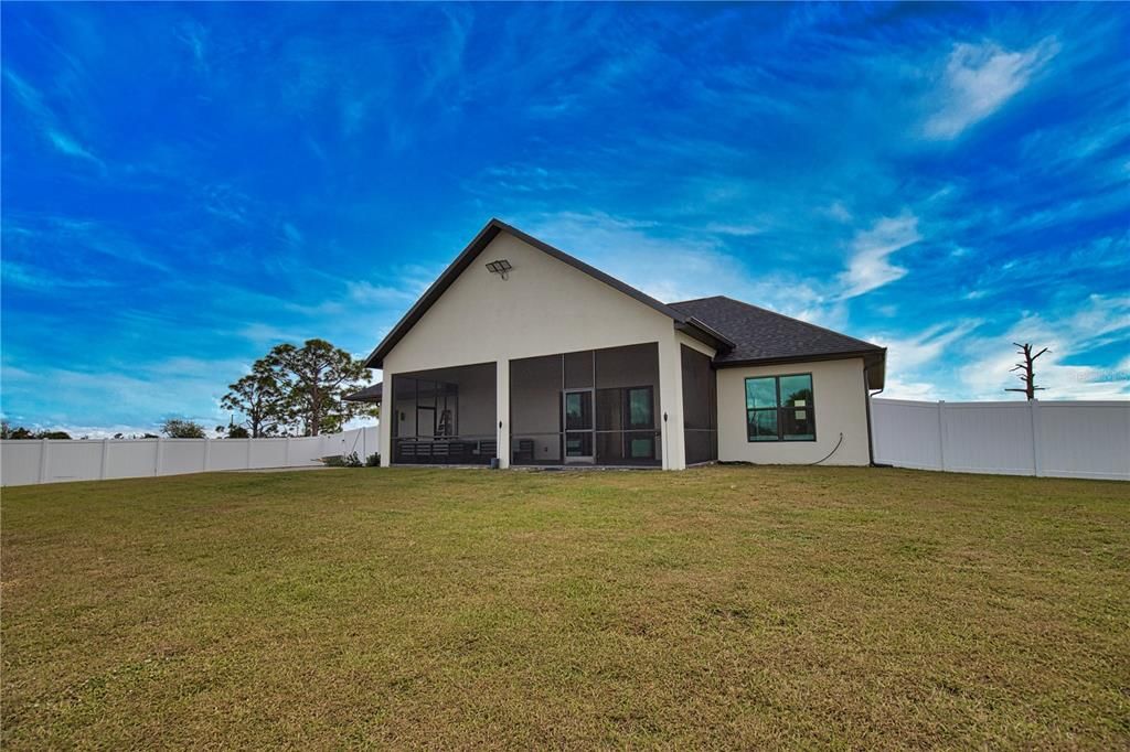 For Sale: $500,000 (3 beds, 2 baths, 1996 Square Feet)