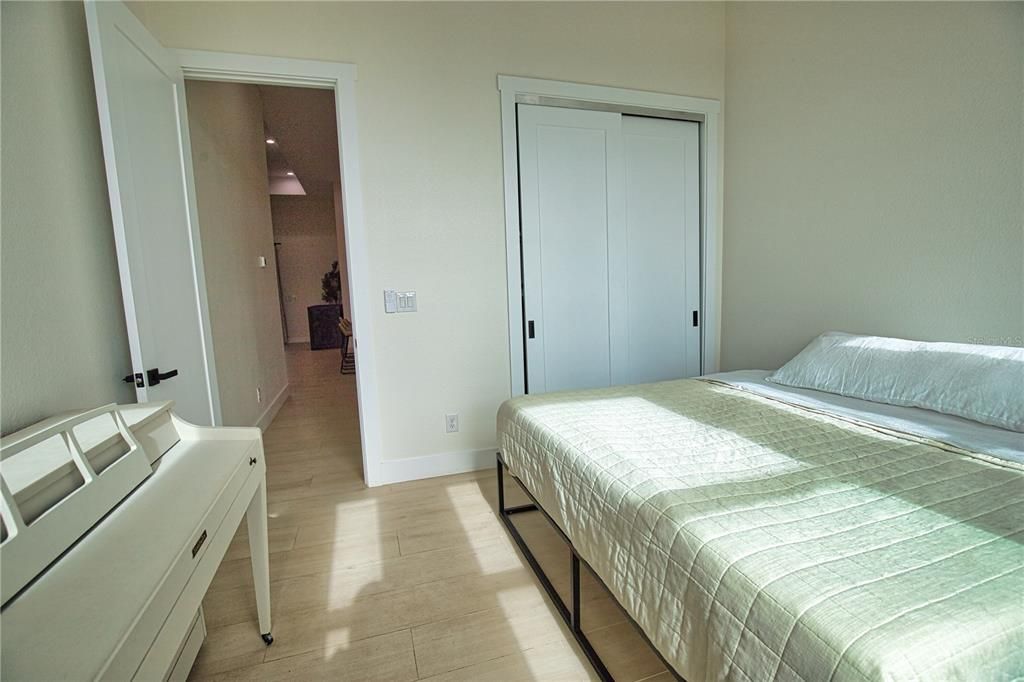 For Sale: $500,000 (3 beds, 2 baths, 1996 Square Feet)