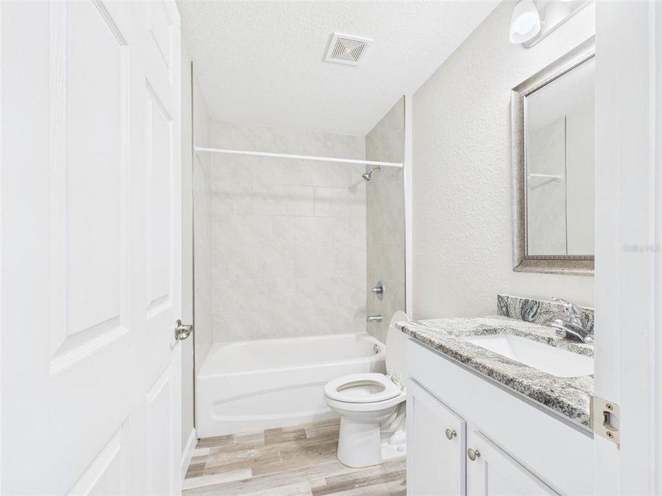 For Rent: $1,750 (3 beds, 2 baths, 1292 Square Feet)