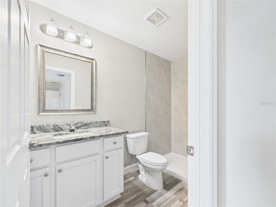 For Rent: $1,750 (3 beds, 2 baths, 1292 Square Feet)