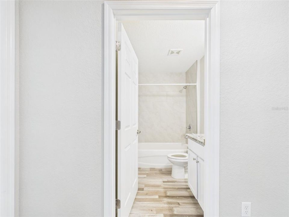 For Rent: $1,750 (3 beds, 2 baths, 1292 Square Feet)