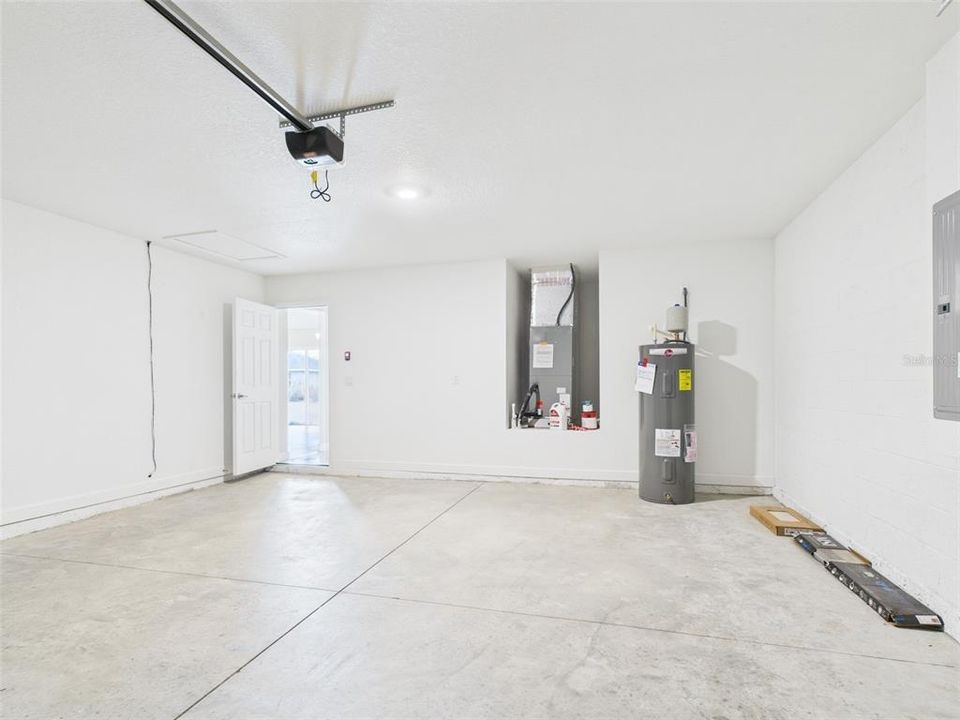 For Rent: $1,750 (3 beds, 2 baths, 1292 Square Feet)