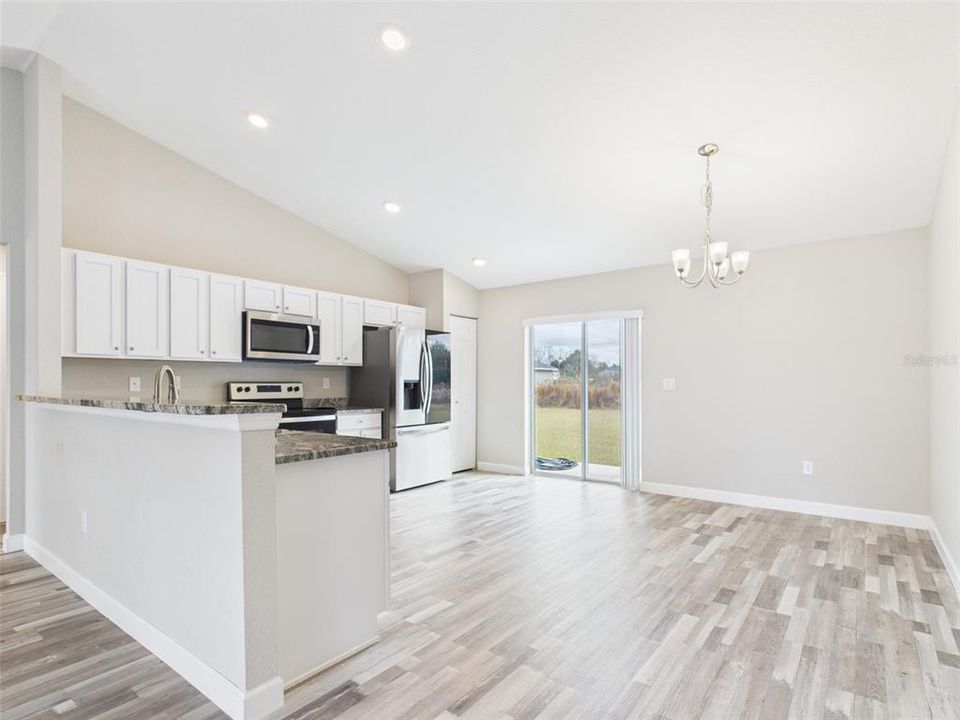 For Rent: $1,750 (3 beds, 2 baths, 1292 Square Feet)