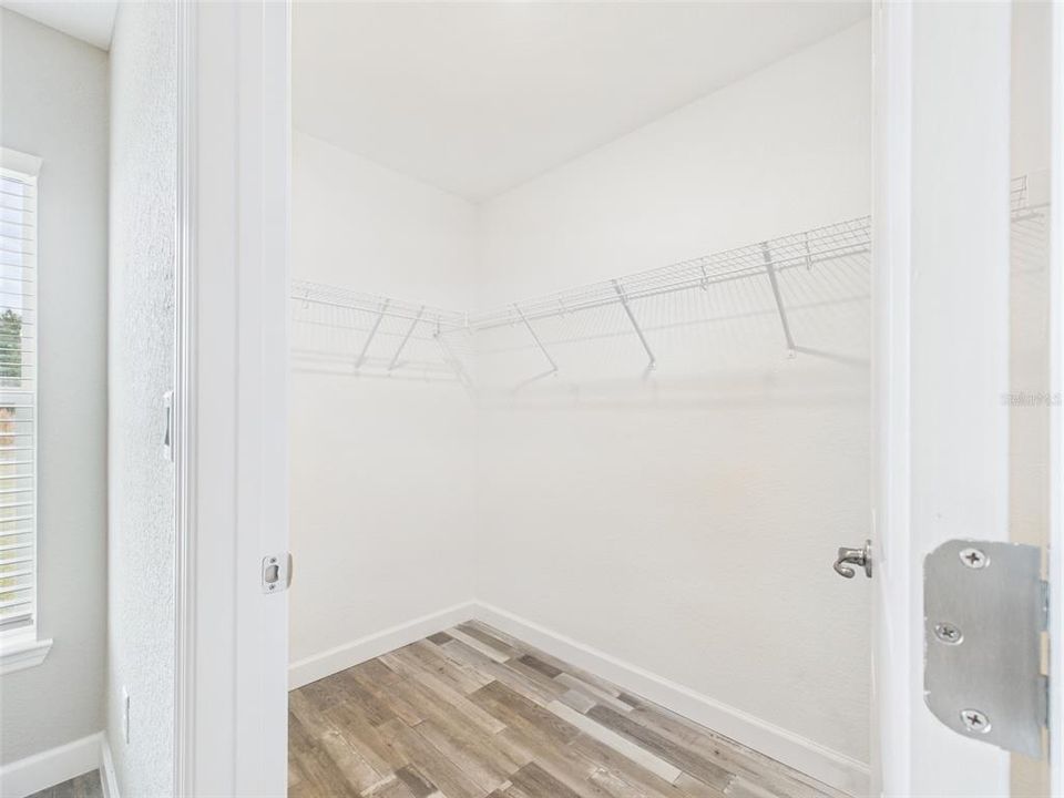 For Rent: $1,750 (3 beds, 2 baths, 1292 Square Feet)