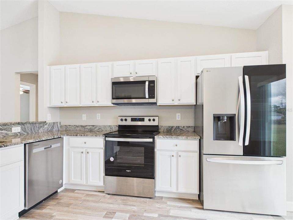 For Rent: $1,750 (3 beds, 2 baths, 1292 Square Feet)