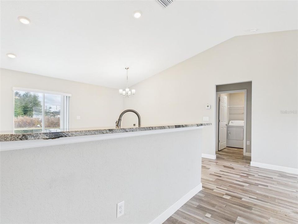 For Rent: $1,750 (3 beds, 2 baths, 1292 Square Feet)