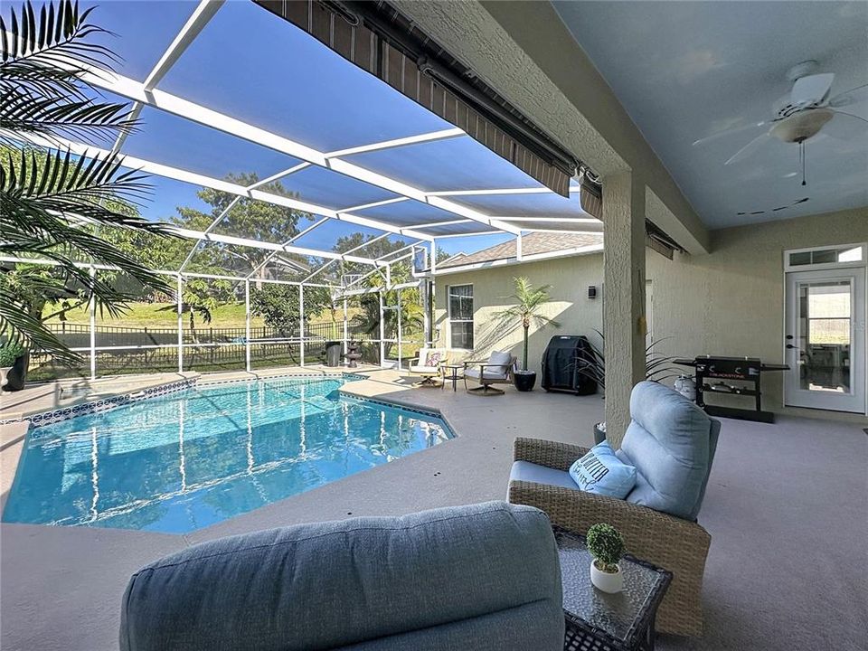 En Venta: $489,900 (4 camas, 2 baños, 2001 Pies cuadrados)