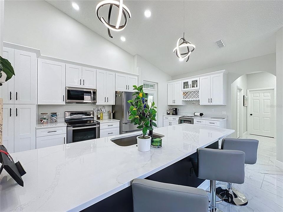 En Venta: $489,900 (4 camas, 2 baños, 2001 Pies cuadrados)