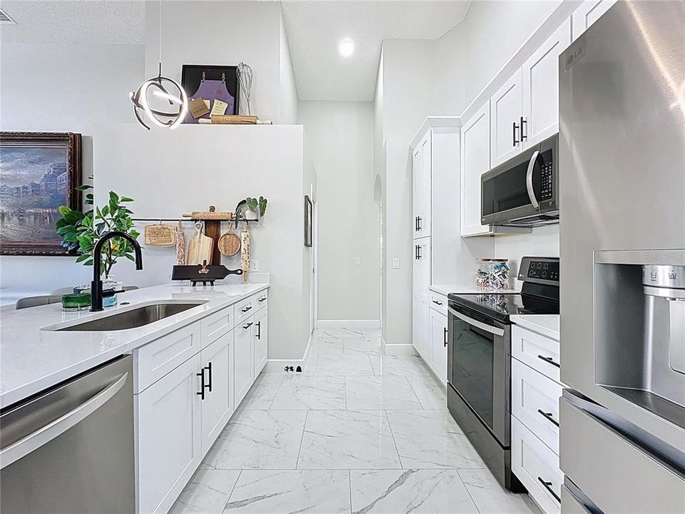 En Venta: $489,900 (4 camas, 2 baños, 2001 Pies cuadrados)