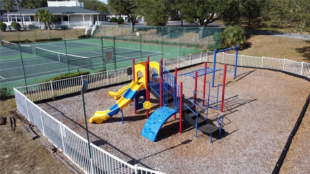 En Venta: $489,900 (4 camas, 2 baños, 2001 Pies cuadrados)