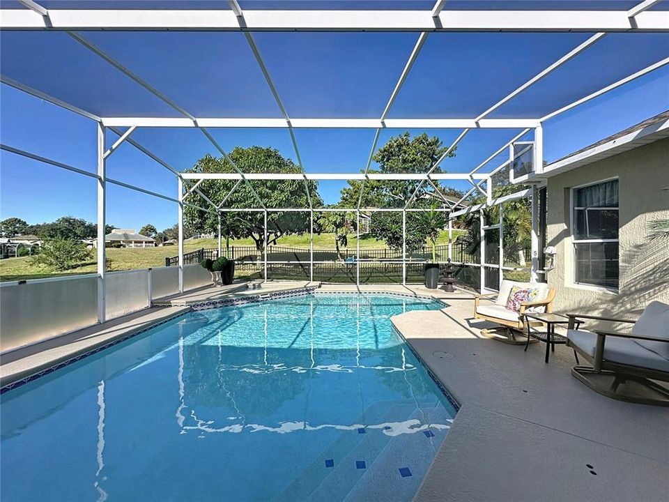 En Venta: $489,900 (4 camas, 2 baños, 2001 Pies cuadrados)