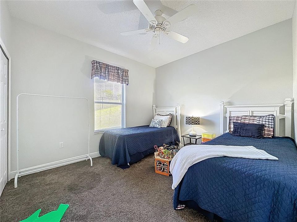 En Venta: $489,900 (4 camas, 2 baños, 2001 Pies cuadrados)