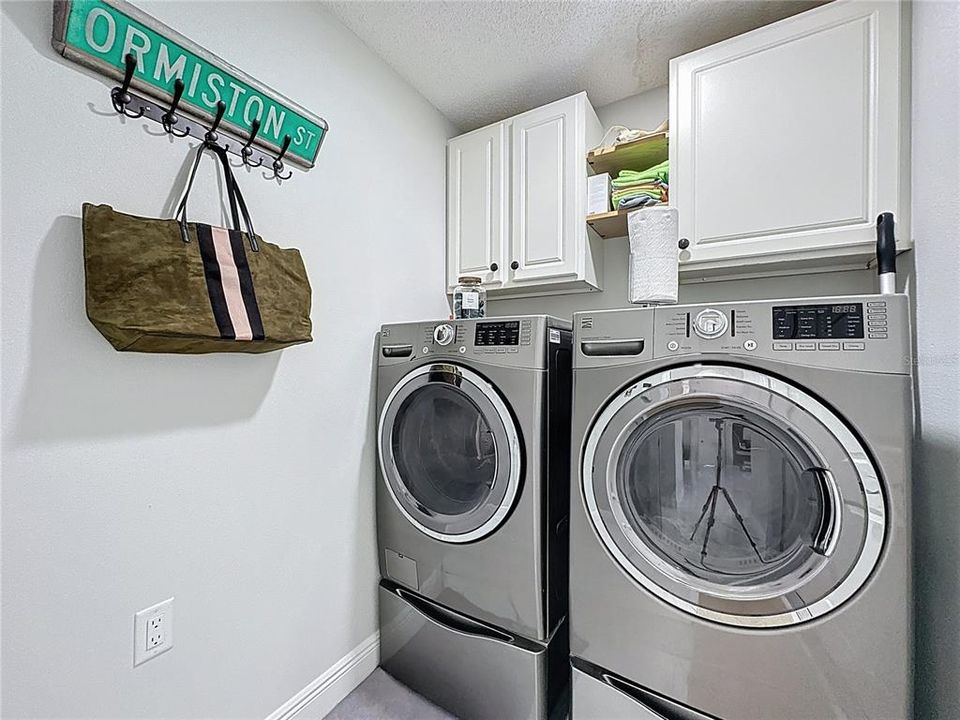 En Venta: $489,900 (4 camas, 2 baños, 2001 Pies cuadrados)