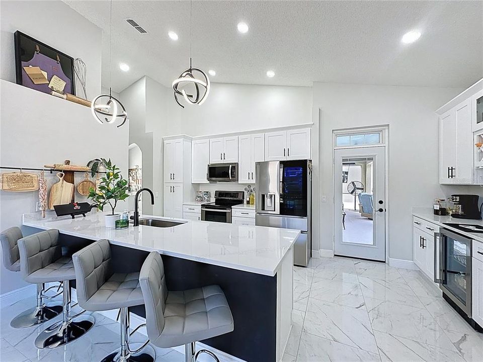 En Venta: $489,900 (4 camas, 2 baños, 2001 Pies cuadrados)