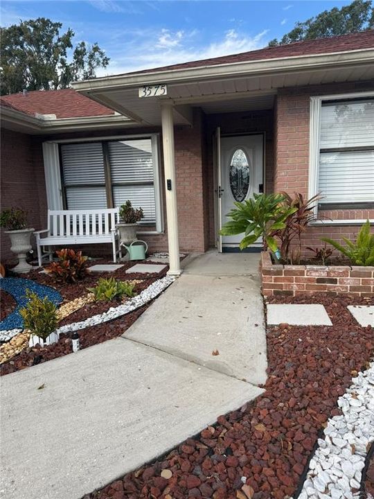 En Venta: $410,000 (4 camas, 2 baños, 1793 Pies cuadrados)