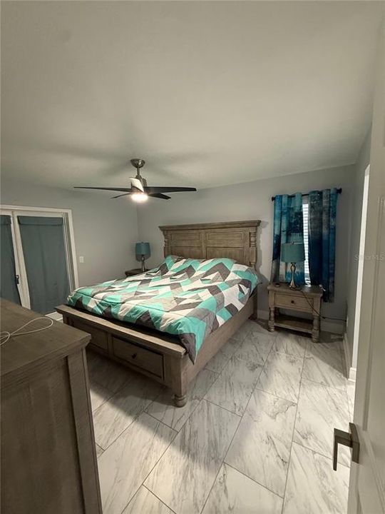 En Venta: $410,000 (4 camas, 2 baños, 1793 Pies cuadrados)