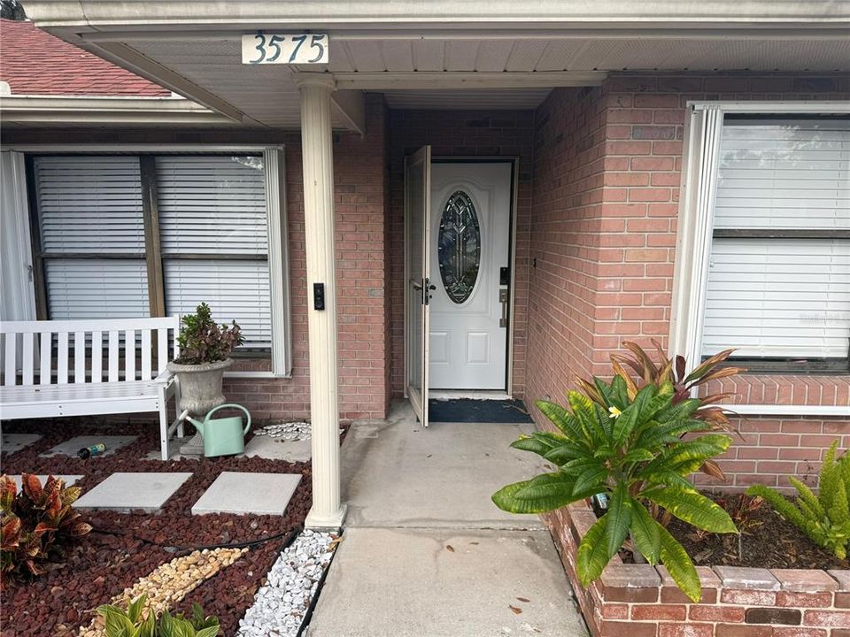 En Venta: $410,000 (4 camas, 2 baños, 1793 Pies cuadrados)