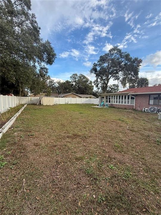 En Venta: $410,000 (4 camas, 2 baños, 1793 Pies cuadrados)