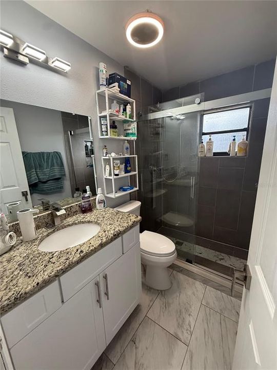 En Venta: $410,000 (4 camas, 2 baños, 1793 Pies cuadrados)