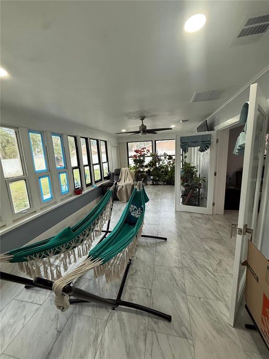 En Venta: $410,000 (4 camas, 2 baños, 1793 Pies cuadrados)