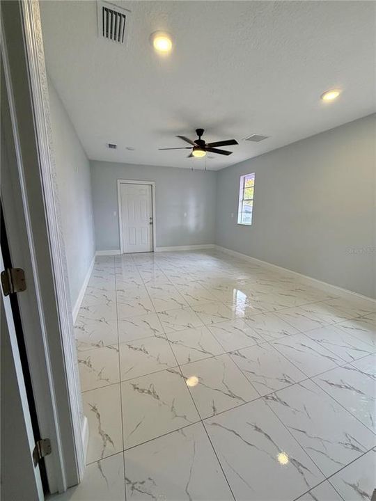 待售: $278,000 (3 贝兹, 3 浴室, 1872 平方英尺)