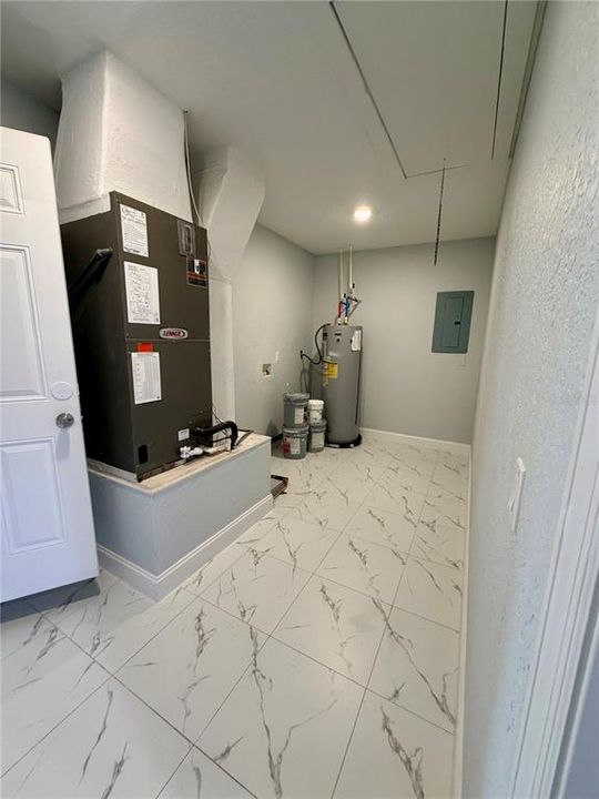 待售: $278,000 (3 贝兹, 3 浴室, 1872 平方英尺)