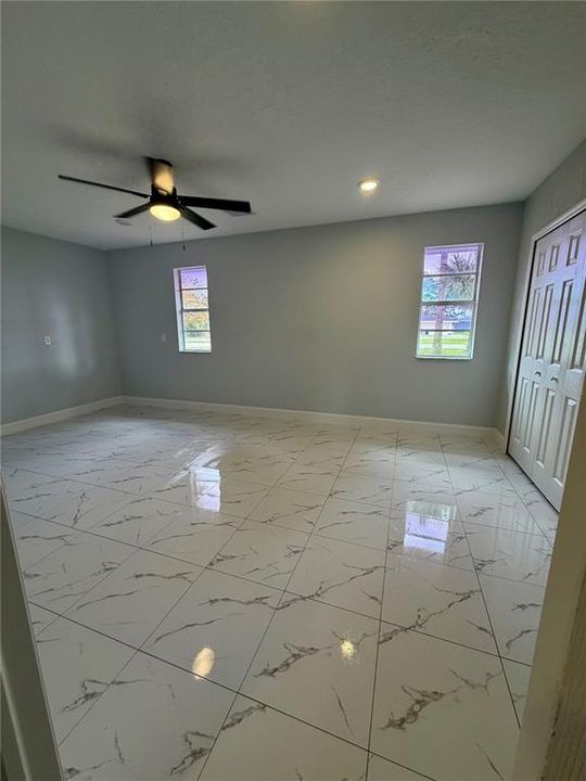 待售: $278,000 (3 贝兹, 3 浴室, 1872 平方英尺)