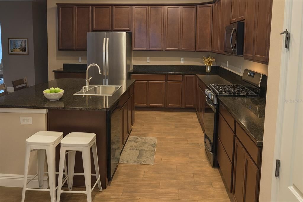 На продажу: $1,297,000 (4 спален, 4 ванн, 4344 Квадратных фут)