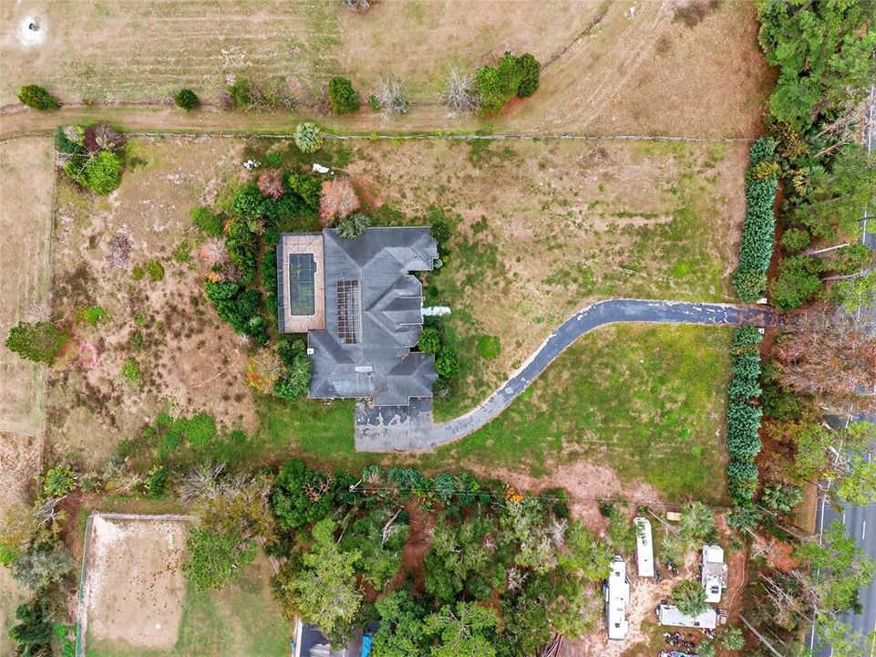 На продажу: $750,000 (6 спален, 3 ванн, 4350 Квадратных фут)