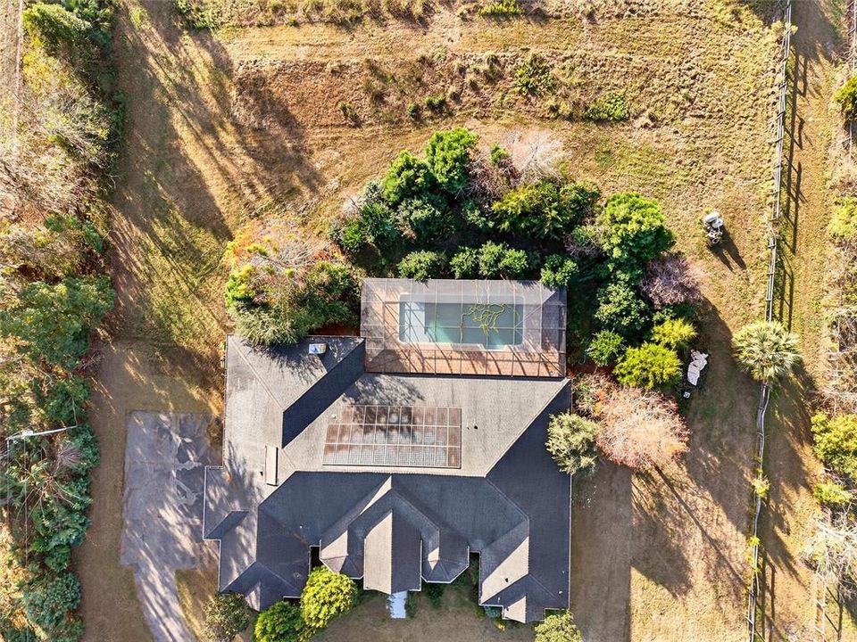 For Sale: $750,000 (6 beds, 3 baths, 4350 Square Feet)