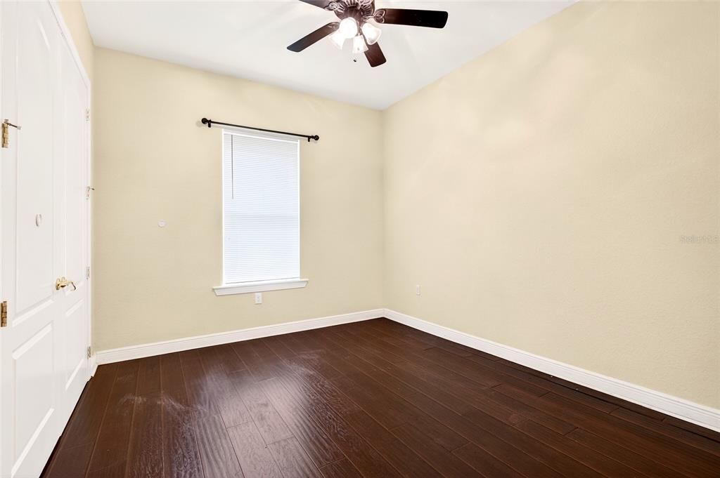 На продажу: $750,000 (6 спален, 3 ванн, 4350 Квадратных фут)