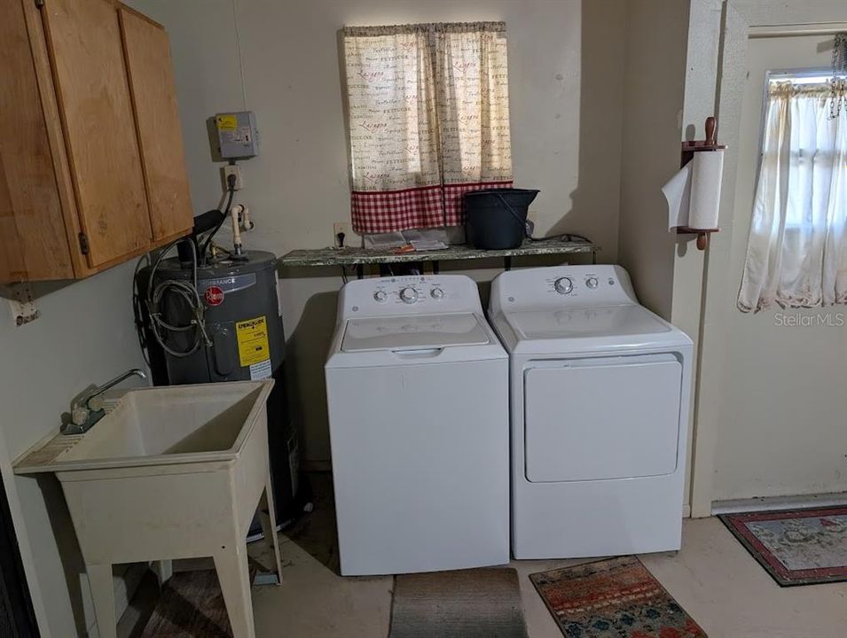 出租: $1,900 (2 贝兹, 2 浴室, 1483 平方英尺)