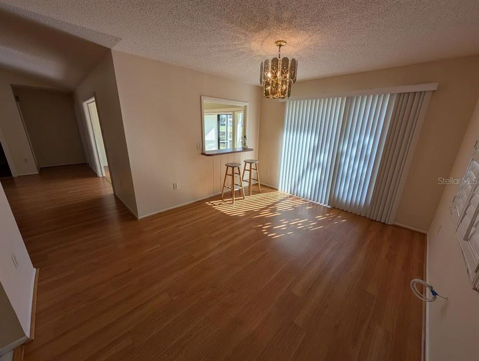 出租: $1,900 (2 贝兹, 2 浴室, 1483 平方英尺)