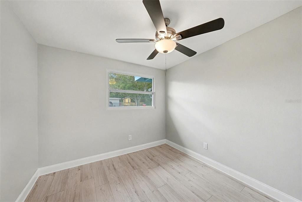 На продажу: $475,000 (4 спален, 2 ванн, 1844 Квадратных фут)