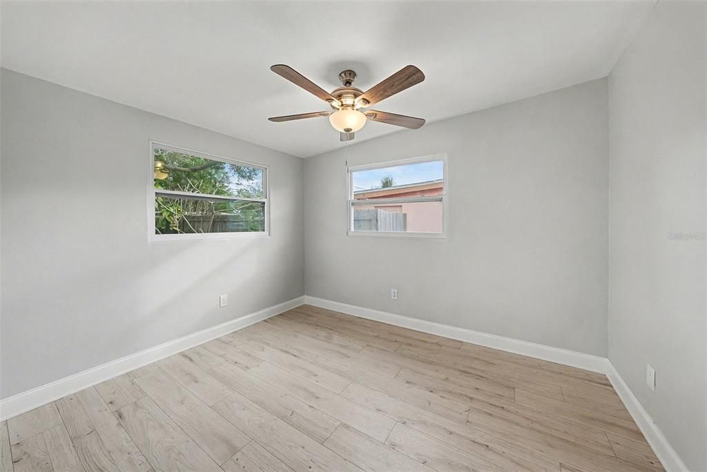 На продажу: $475,000 (4 спален, 2 ванн, 1844 Квадратных фут)