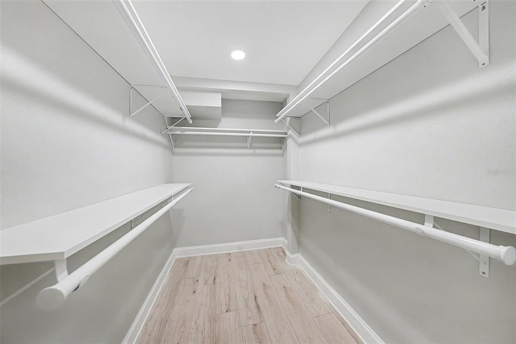 На продажу: $475,000 (4 спален, 2 ванн, 1844 Квадратных фут)