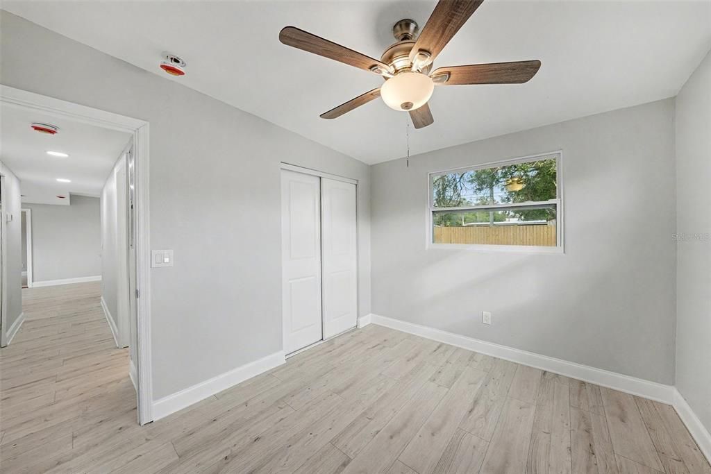 На продажу: $475,000 (4 спален, 2 ванн, 1844 Квадратных фут)