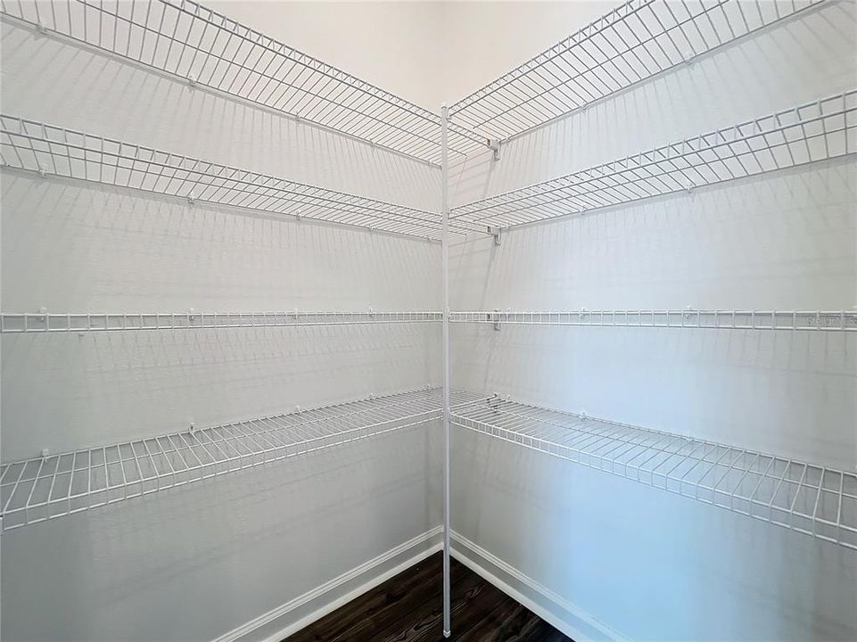 В аренду: $2,500 (4 спален, 2 ванн, 1712 Квадратных фут)