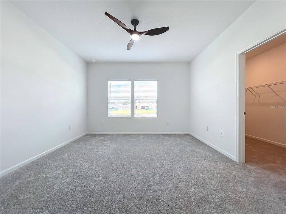 В аренду: $2,500 (4 спален, 2 ванн, 1712 Квадратных фут)