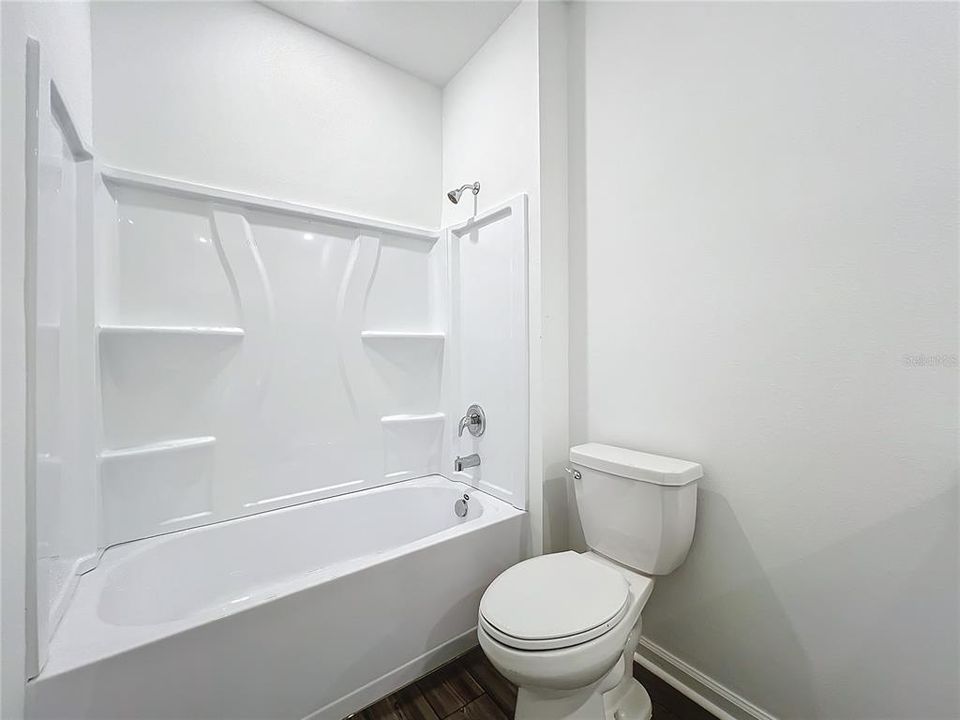 В аренду: $2,500 (4 спален, 2 ванн, 1712 Квадратных фут)