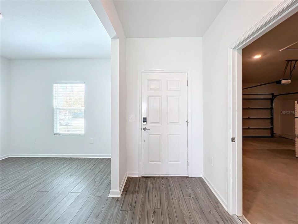 В аренду: $2,500 (4 спален, 2 ванн, 1712 Квадратных фут)