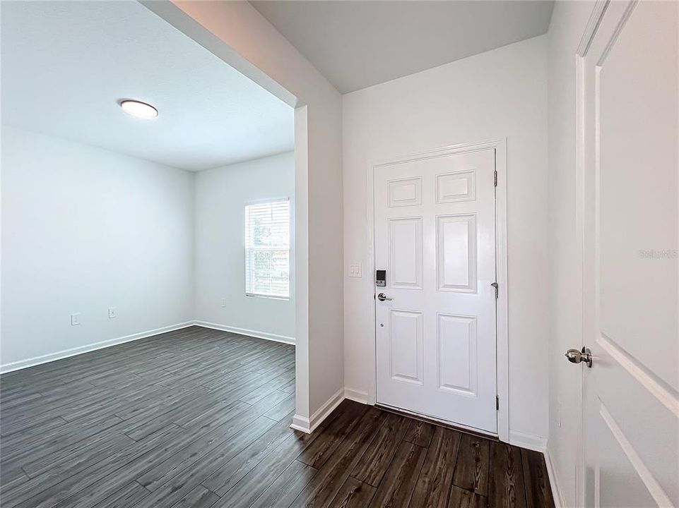 В аренду: $2,500 (4 спален, 2 ванн, 1712 Квадратных фут)